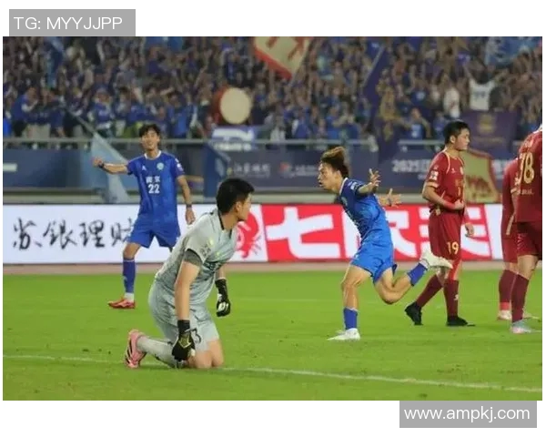 南京足球队速度之谜:如何在比赛中提升快速反应与战术执行能力 南京足球队速度之谜:如何在比赛中提升快速反应与战术执行能力