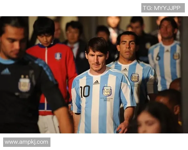 足球明星之间的复杂关系网络全景图解析与深度剖析